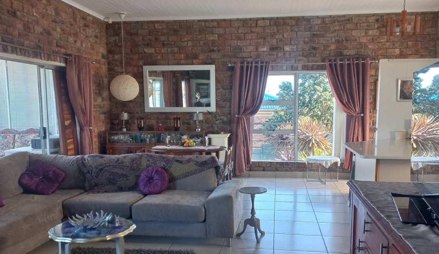 5 Bedroom Property for Sale in Dana Bay Western Cape
